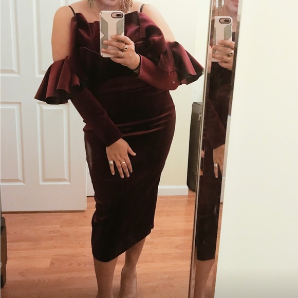 Velvet burgundy off shoulder gown - Picture 2 of 7